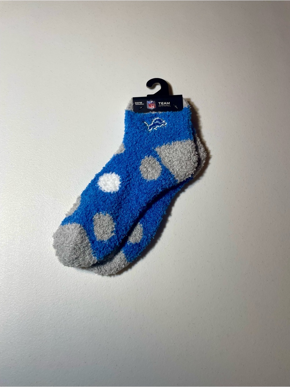 NWT Detroit Lions NFL Big Dot Fuzzy Sleep Socks OSFM